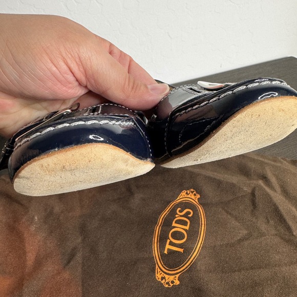 Tods Navy Patent Leather Buckle Heels Italian Made Size 36.5 - Picture 8 of 9